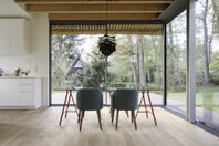 In 1983 ontstond het idee voor een lichtdoorlatende ruimte met maximale openingsmogelijkheden. Dit leidde tot het ontwerp van de vouwwand die, in tegenstelling tot een schuifpui, bijna volledig geopend kan worden. De missie van Solarlux is dan ook het realiseren van lichtdoorlatende ruimtes en individuele woonwensen van glas.