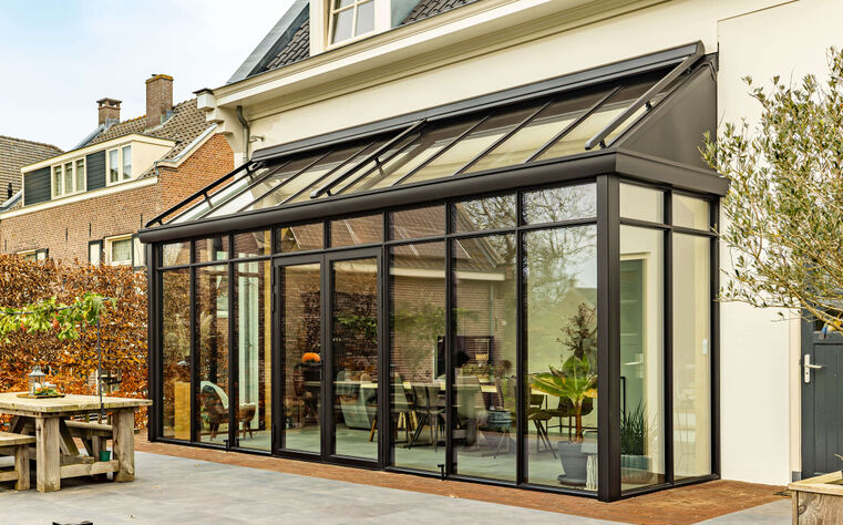 Meer informatie over serres, lichtstraten en vouwwanden